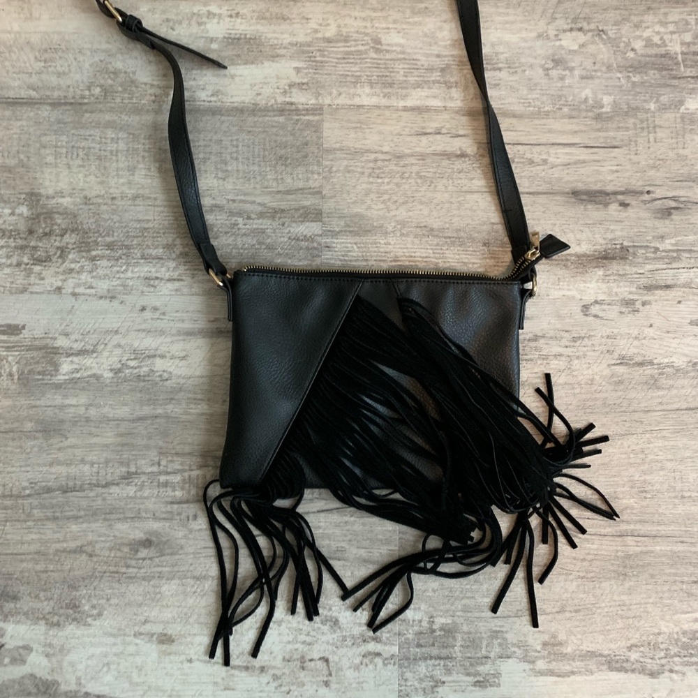 Le Tote Fringe purse - like new